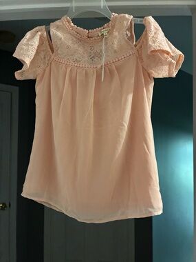 Lace Yoke Cold-Shoulder Blouse in Peach